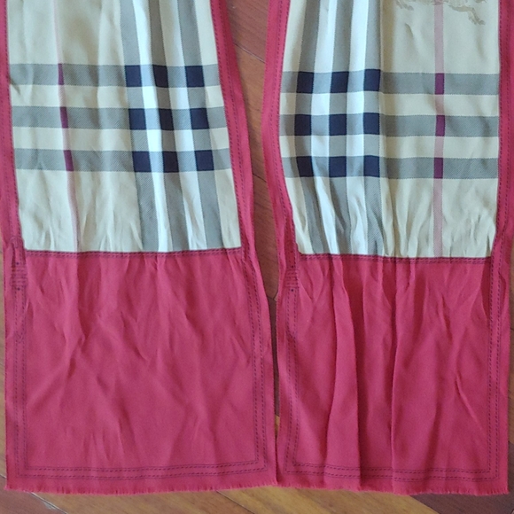 Silk burberry scarf NWOT - Picture 3 of 5